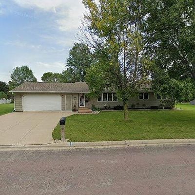 507 Canyon Dr, Fairmont, MN 56031