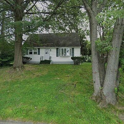 11 James Ln, Troy, NY 12182