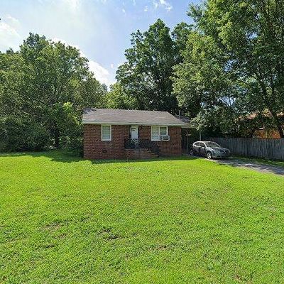 15 Altamont Dr, Jackson, TN 38301