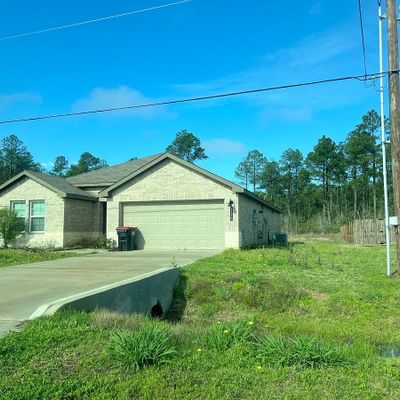 1530 Holly Trl, Sour Lake, TX 77659