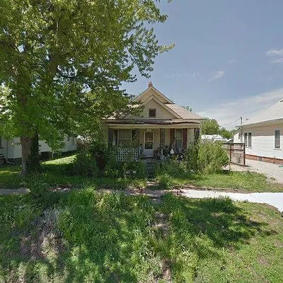 323 N Columbia Ave, Salina, KS 67401