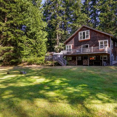 7685 Cultus Bay Rd, Clinton, WA 98236