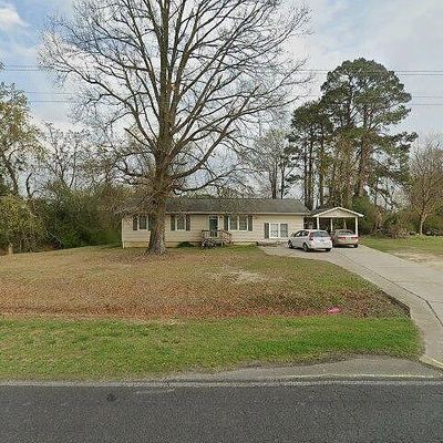 165 Shaw Rd, Wallace, NC 28466