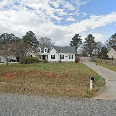 2951 Regina Dr, Macon, GA 31216