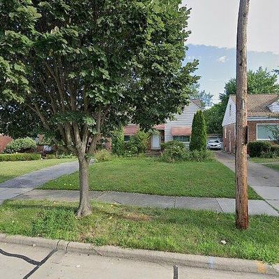 4177 Ellison Rd, Cleveland, OH 44121