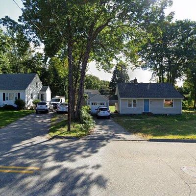 51 North St, Danielson, CT 06239