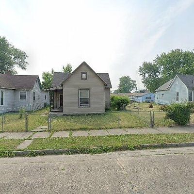 611 Gilbert Ave, Terre Haute, IN 47807