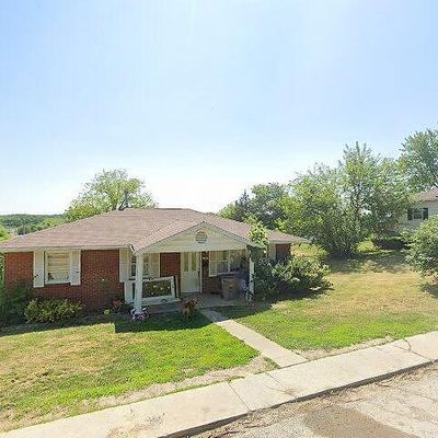 102 S Vine St, Milan, MO 63556