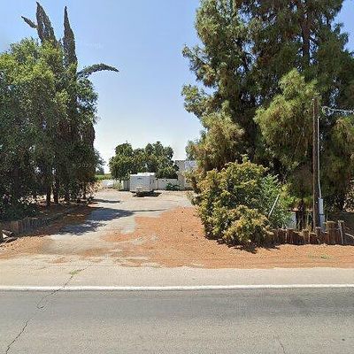 958 N 5 1/2 Ave, Kingsburg, CA 93631