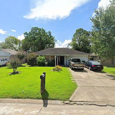 10907 Stroud Dr, Houston, TX 77072