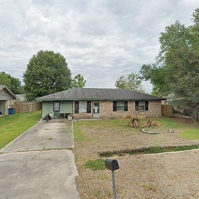 122 Burrow Dr, Scott, LA 70583