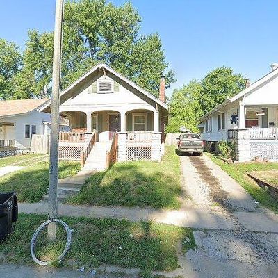 1226 S Ash Ave, Independence, MO 64052