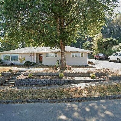 111 Hawthorne St, Sweet Home, OR 97386