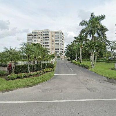 11116 Gulf Shore Dr #204, Naples, FL 34108