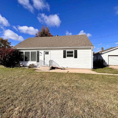 1133 Cardinal Ln, Green Bay, WI 54313