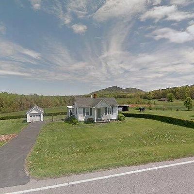 15797 Old Franklin Tpke, Penhook, VA 24137