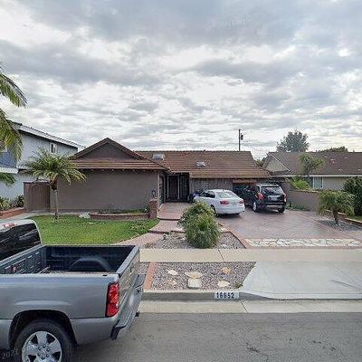 16652 Busby Ln, Huntington Beach, CA 92647