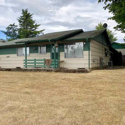 1680 Rainier Rd, Woodburn, OR 97071