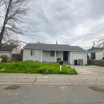 1444 Coolbrith St, Sacramento, CA 95822