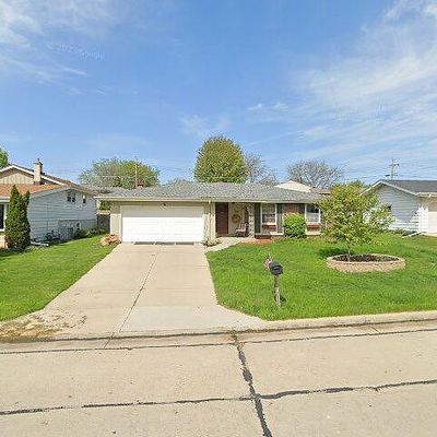 150 Crab Tree Ln, Racine, WI 53406