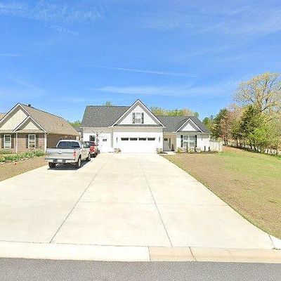 2 Judge Looper Ct, Travelers Rest, SC 29690