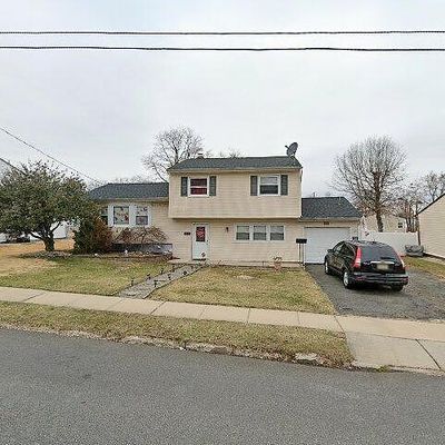 20 Denman Dr, Fords, NJ 08863