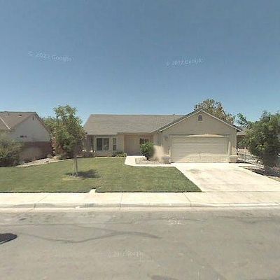 2042 Mcpherson Ave, Dos Palos, CA 93620