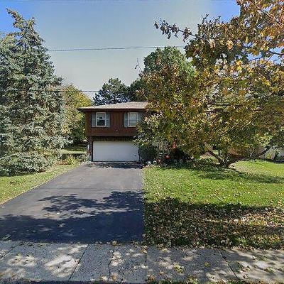 208 Crystal Lake Rd, Lake In The Hills, IL 60156
