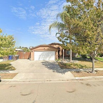 2084 Hatch Ave, Tulare, CA 93274