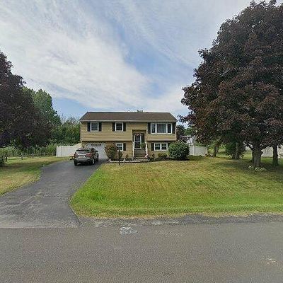 21 Timber Dr, Waterford, NY 12188