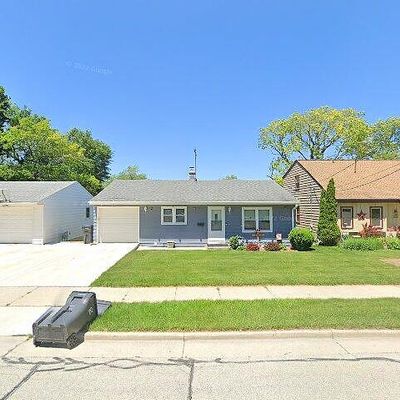 2104 Easy St, Waukesha, WI 53188