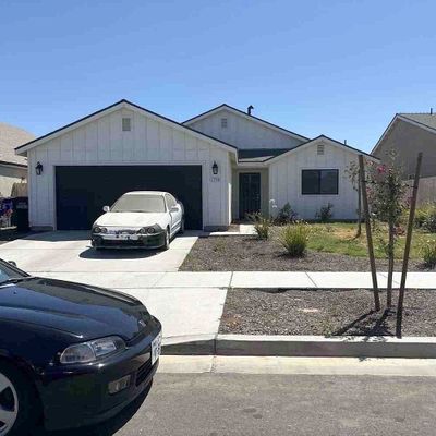 1774 S Dinky Creek Rd, Hanford, CA 93230