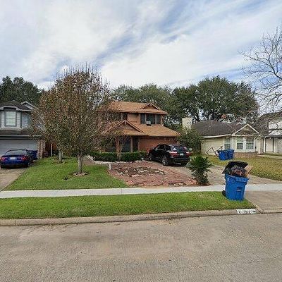 1912 Greenwood Dr, Rosenberg, TX 77471