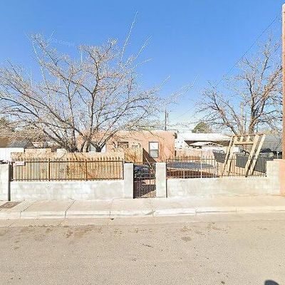 229 52 Nd St Sw, Albuquerque, NM 87105