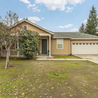 2352 N Thompson Ave, Reedley, CA 93654