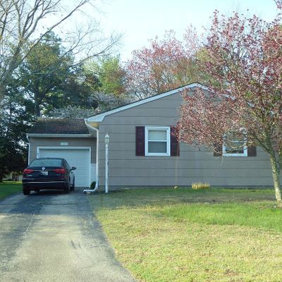 32 Cambridge Ct, Berkeley, NJ 08757