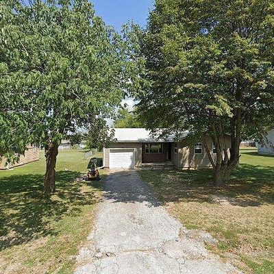 321 W Hawthorne St, Aurora, MO 65605