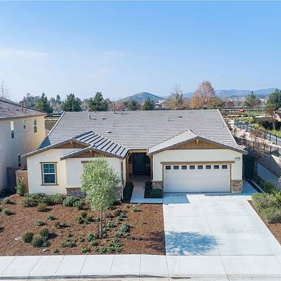 35127 Silverleaf Ln, Murrieta, CA 92563