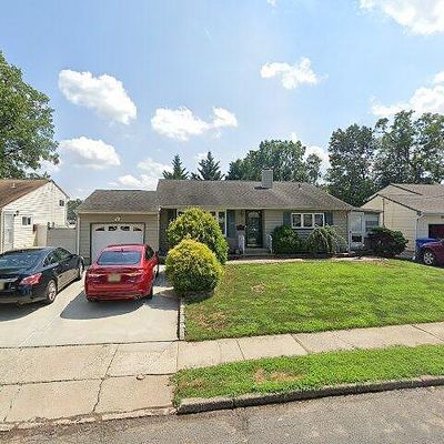 31 Westminster Rd, Colonia, NJ 07067