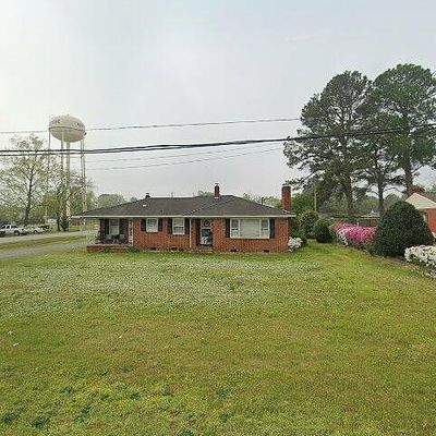 403 Raleigh St, Newton Grove, NC 28366