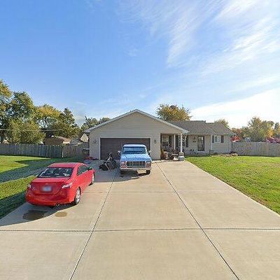 408 S East St, Gardner, IL 60424