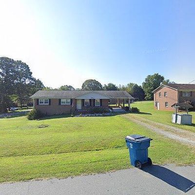 3650 34 Th Avenue Pl Ne, Hickory, NC 28601