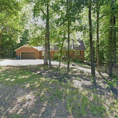 3802 Pineneedle Dr, Greensboro, NC 27405