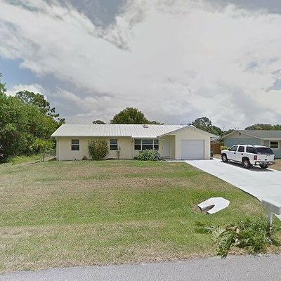 5404 Seagrape Dr, Fort Pierce, FL 34982