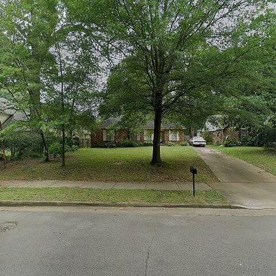 555 Mcelroy Rd, Memphis, TN 38120