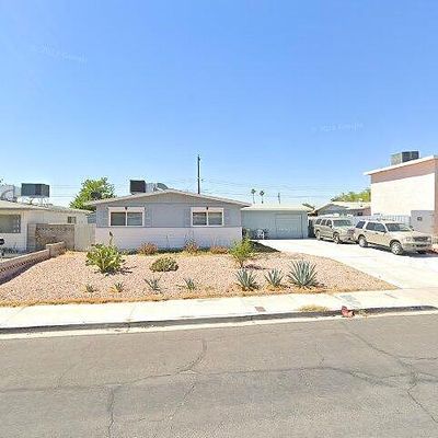 5801 Harmony Ave, Las Vegas, NV 89107