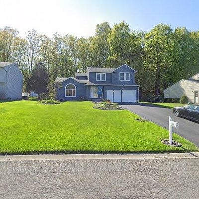 504 Mallard Dr, Camillus, NY 13031