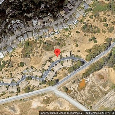 65 Heritage Dr, San Rafael, CA 94901