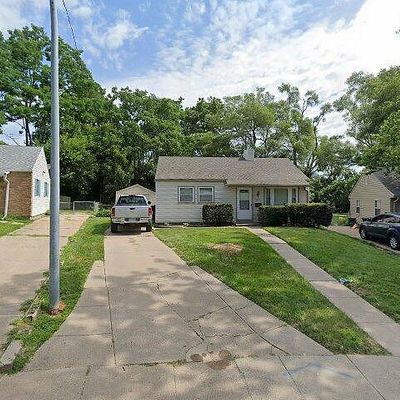 6644 Decatur St, Omaha, NE 68104