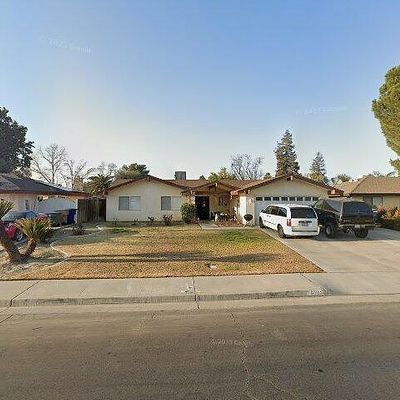 6712 Olympia Dr, Bakersfield, CA 93309